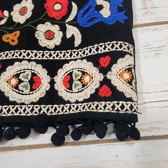 Umgee embroidered bird and flower boho mini skirt fully lined woman's size large - Picture 5 of 13